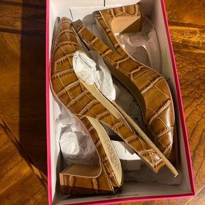 Vince Camuto Brownish Croc sling-back heels